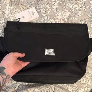 Herschel Supply Company Black Messenger Bag